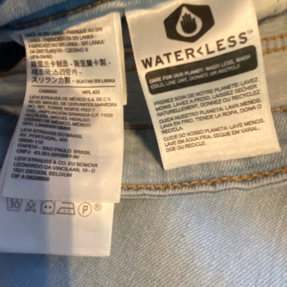 Levi’s 711 Skinny Jean - Picture 6 of 7